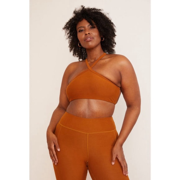 Turmeric Pyramid Top - Picture 1 of 2